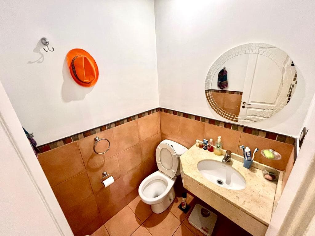 PH STYLE, 4 ROOMS, SEPARATE ENTRANCE, GARAGE, VERY LOW MAINTENANCE FEES