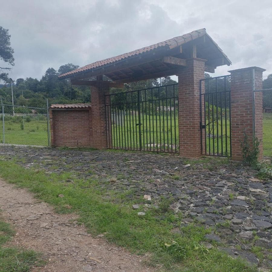 LAND FOR SALE IN VALLE DE BRAVO WITH ZONING CLASSIFICATION H.333.A