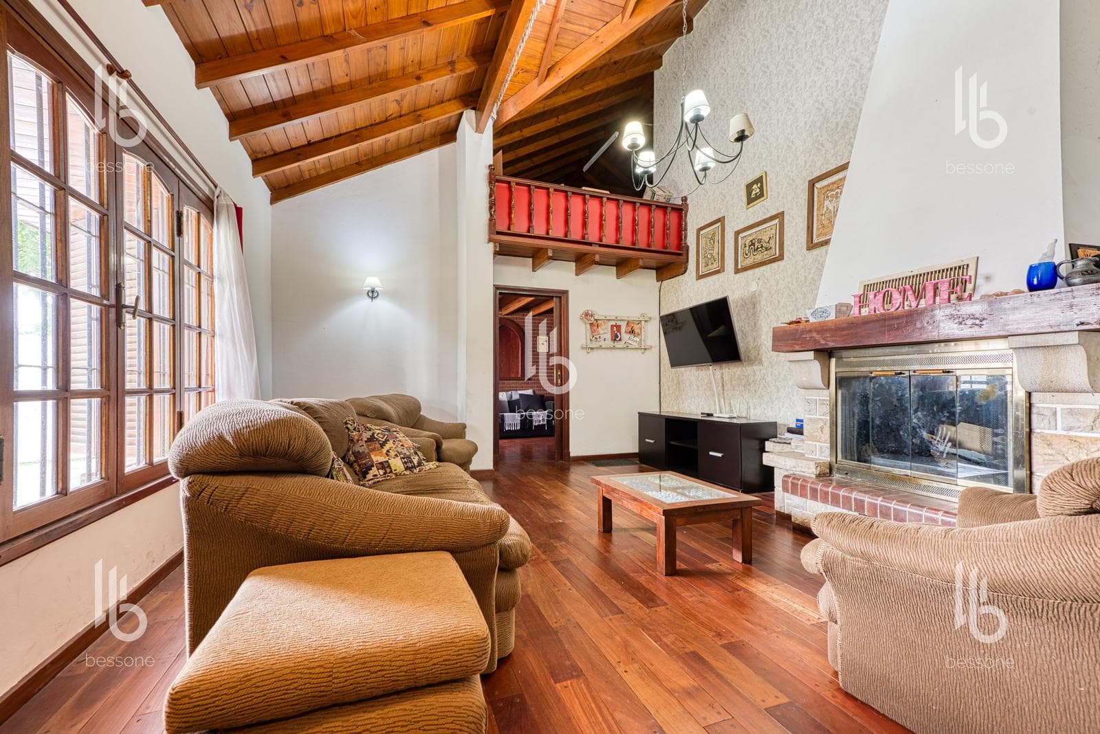 4-Room House with a Park