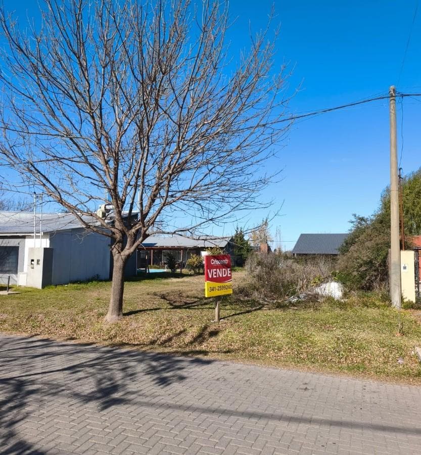 Lot in the Las Tardes Neighborhood on Roldan Avenue