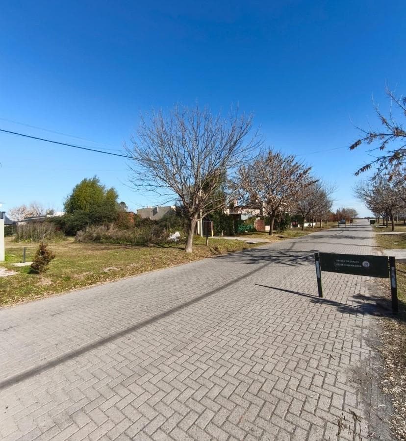 Lot in the Las Tardes Neighborhood on Roldan Avenue