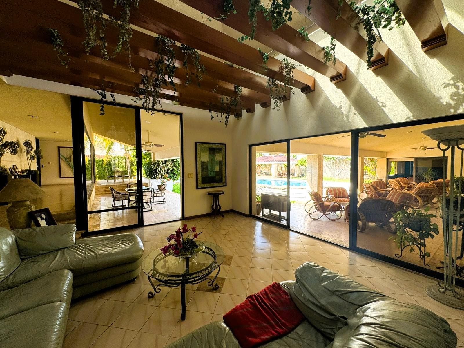 For Rent: Commercial Space or Corporate Offices. Northern Merida