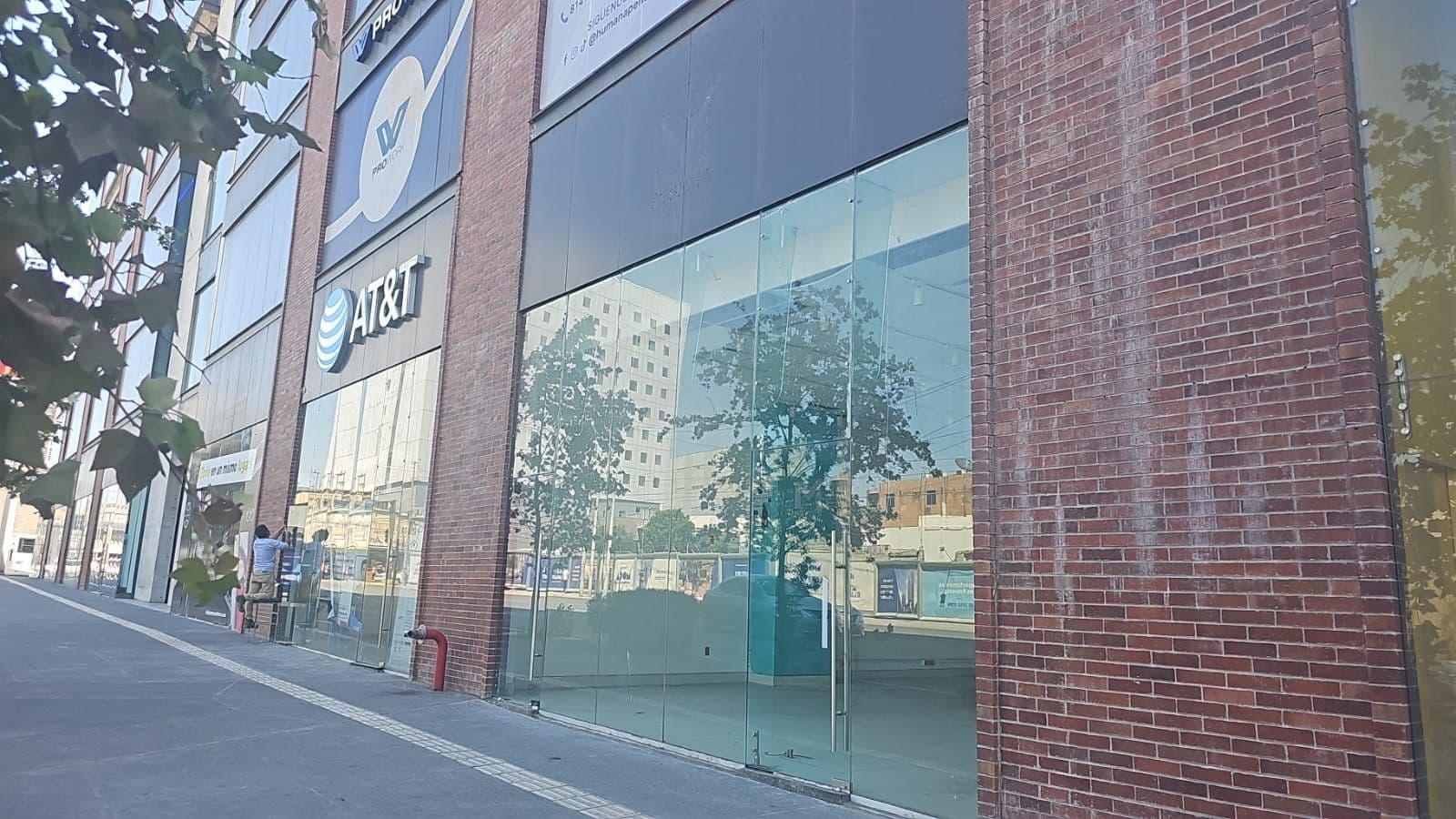 COMMERCIAL SPACE FOR RENT IN DOWNTOWN MONTERREY