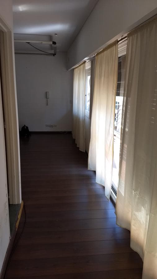 3-bedroom apartment facing the street with a garage - Very bright!