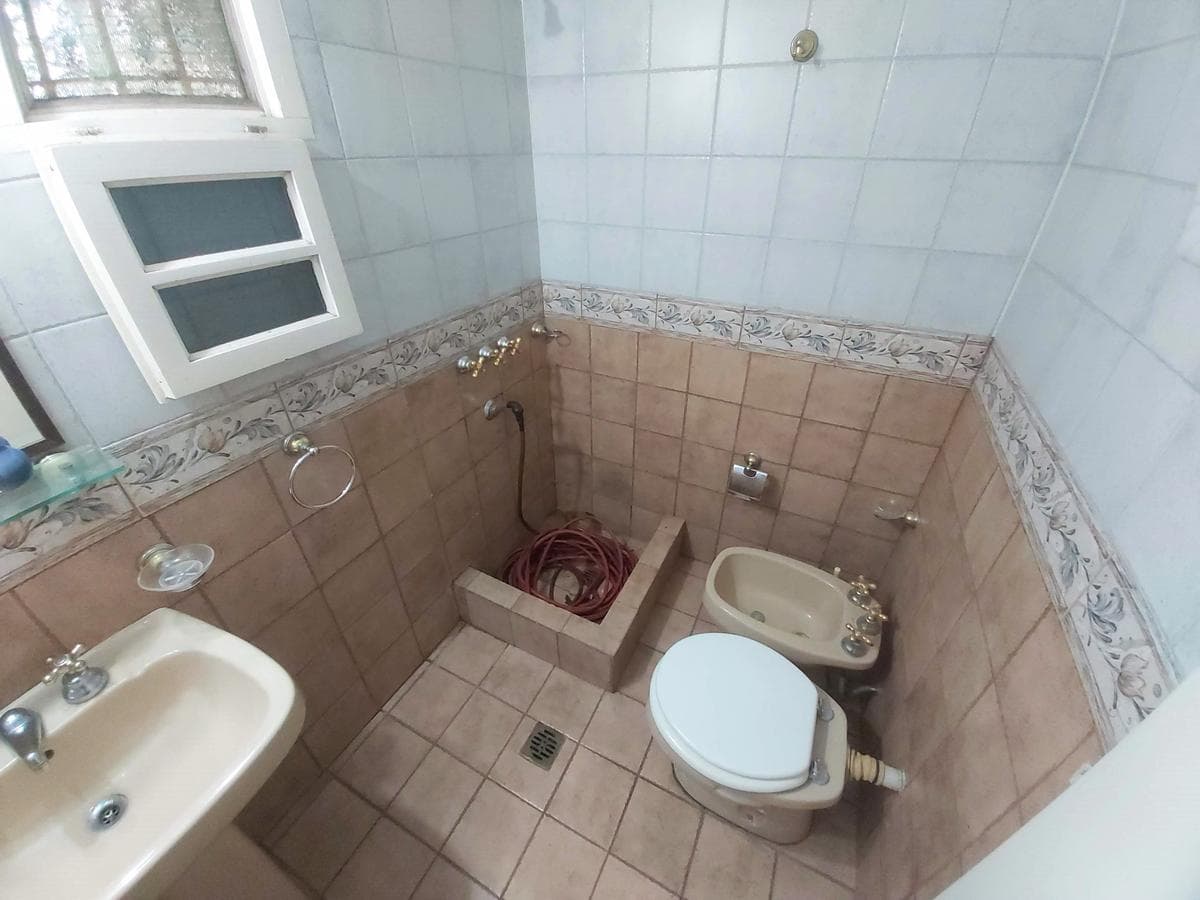 Beautiful property with a 3,000 m2 lot in the Parque Exaltación neighborhood