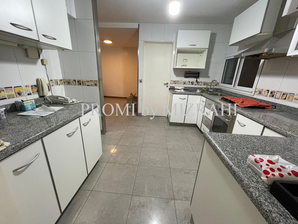 5-Room Apartment for Sale, Plus a Service Apartment and Garage in Palermo - Belgrano
