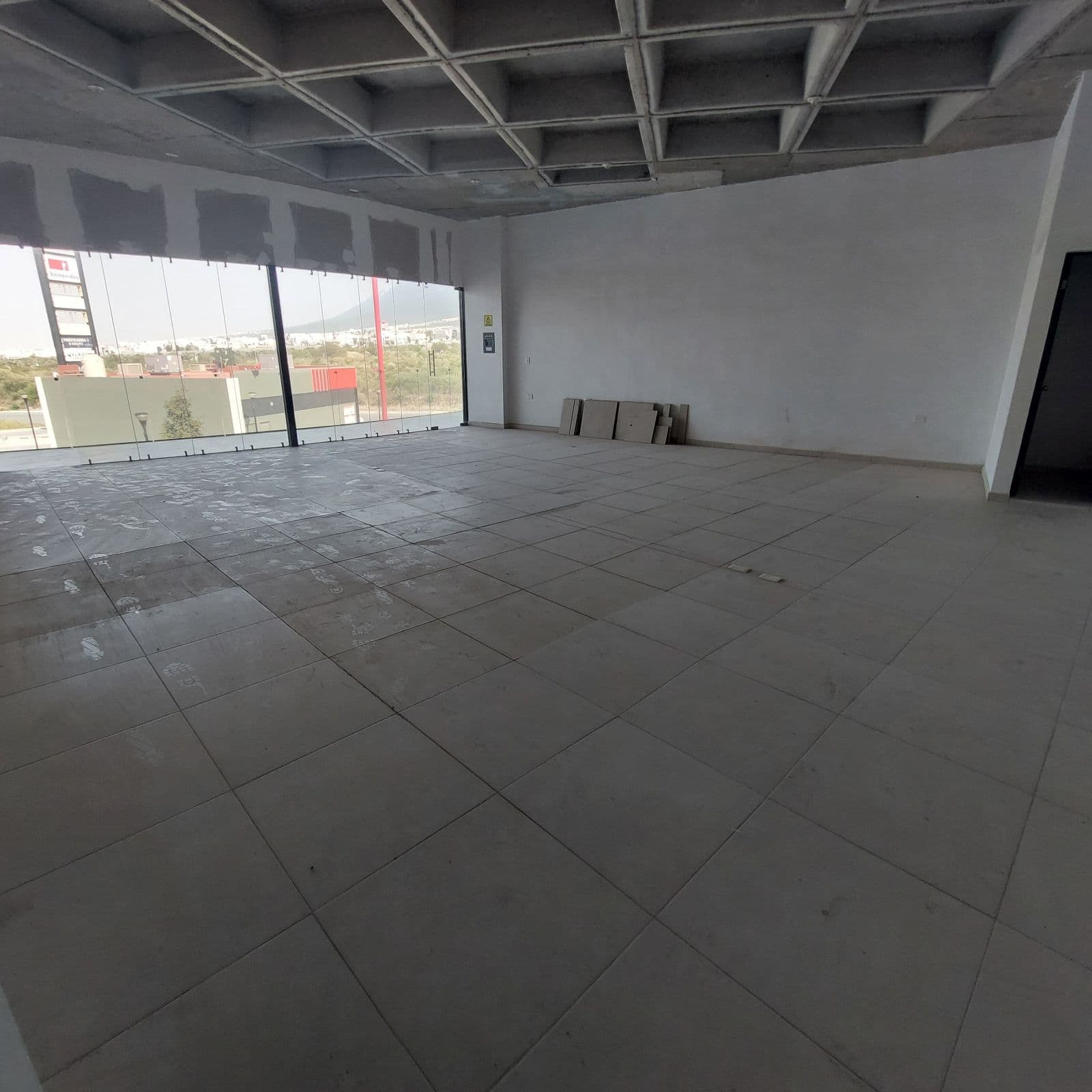 Commercial Space for Rent in the Cumbres Neighborhood