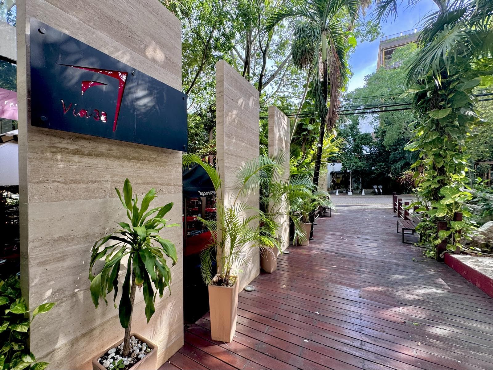 LUJOSO PH EN VENTA 2 HAB VIA 38 PLAYA DEL CARMEN P1131