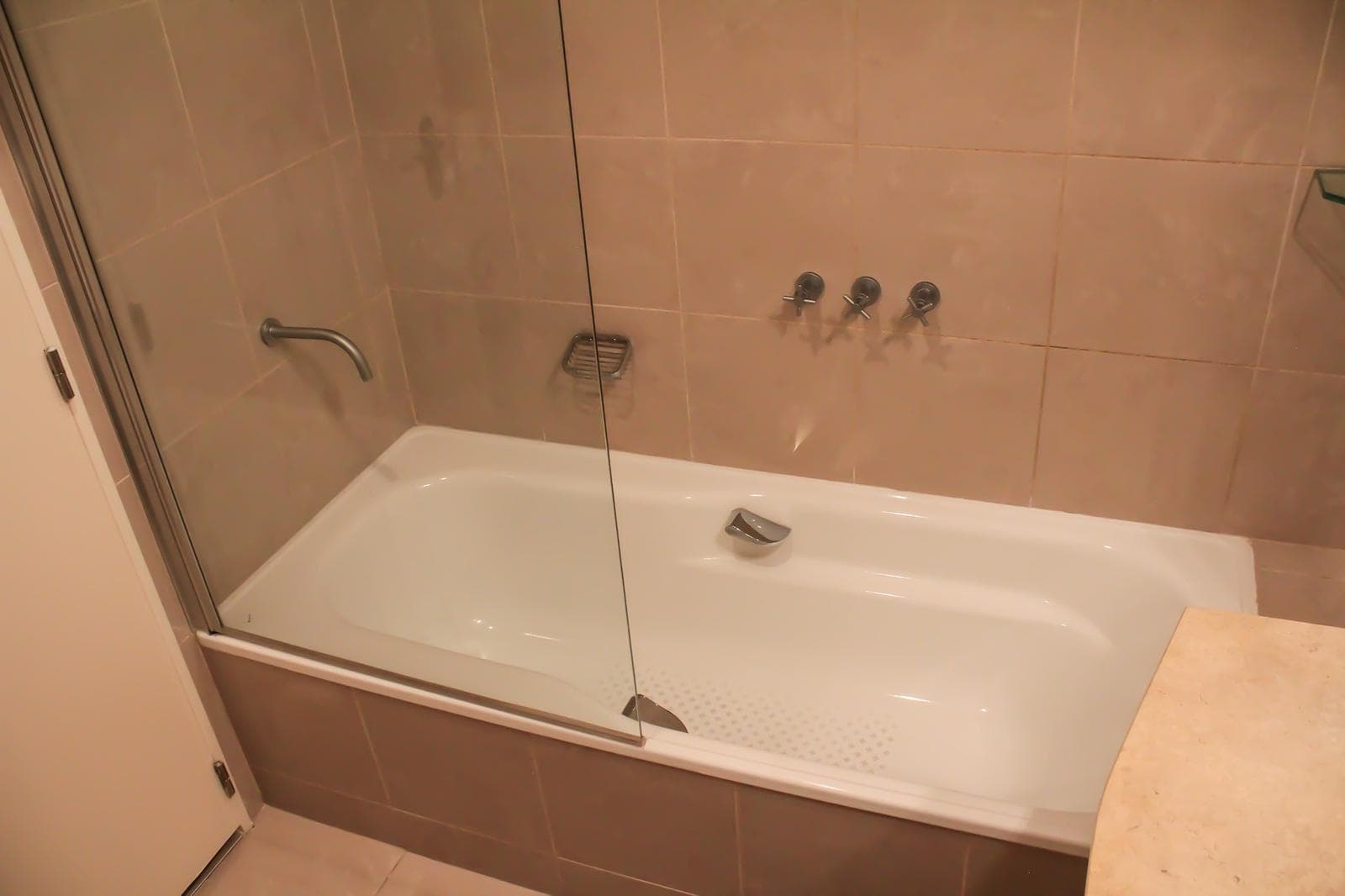 Departamento en Alquiler de 4 ambientes amoblado con cochera en Puerto Madero !!!Impecable estado