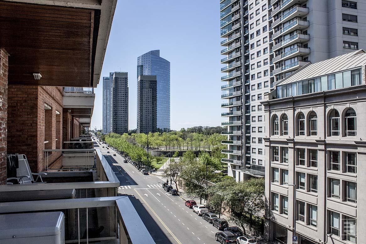3-room apartment for sale with garage and amenities. Puerto Madero
