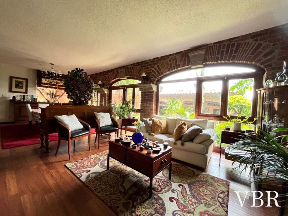 Beautiful home with 24-hour security in Lomas de San Ángel Inn