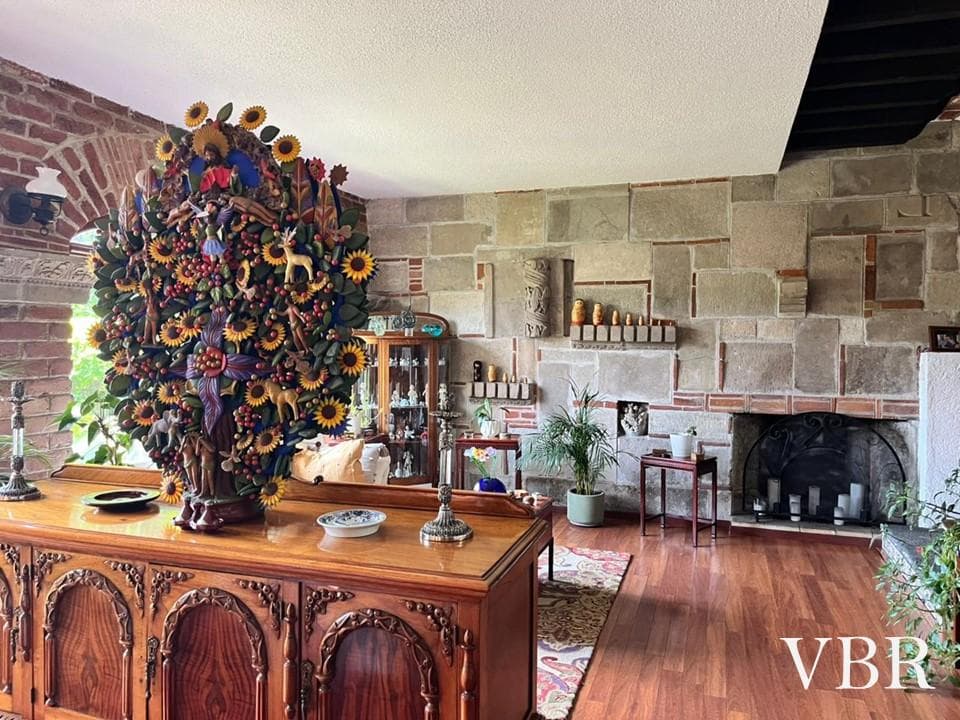 Beautiful home with 24-hour security in Lomas de San Ángel Inn