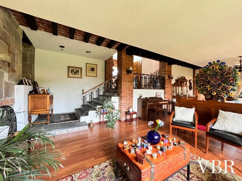 Beautiful home with 24-hour security in Lomas de San Ángel Inn