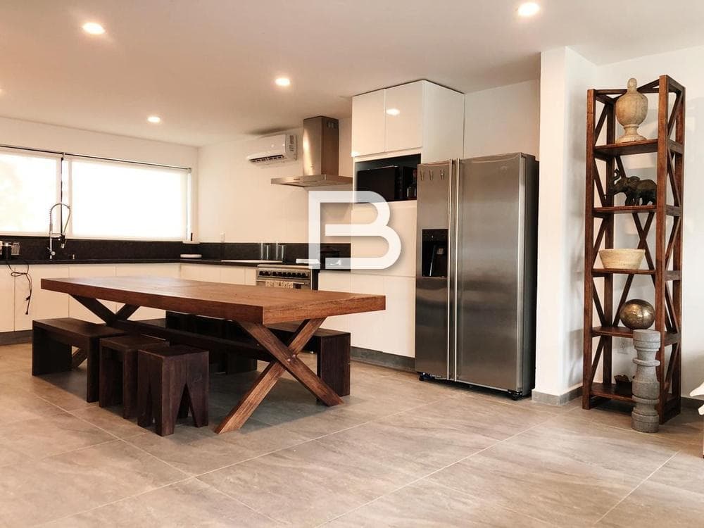 Lantana Condominium: House for Rent