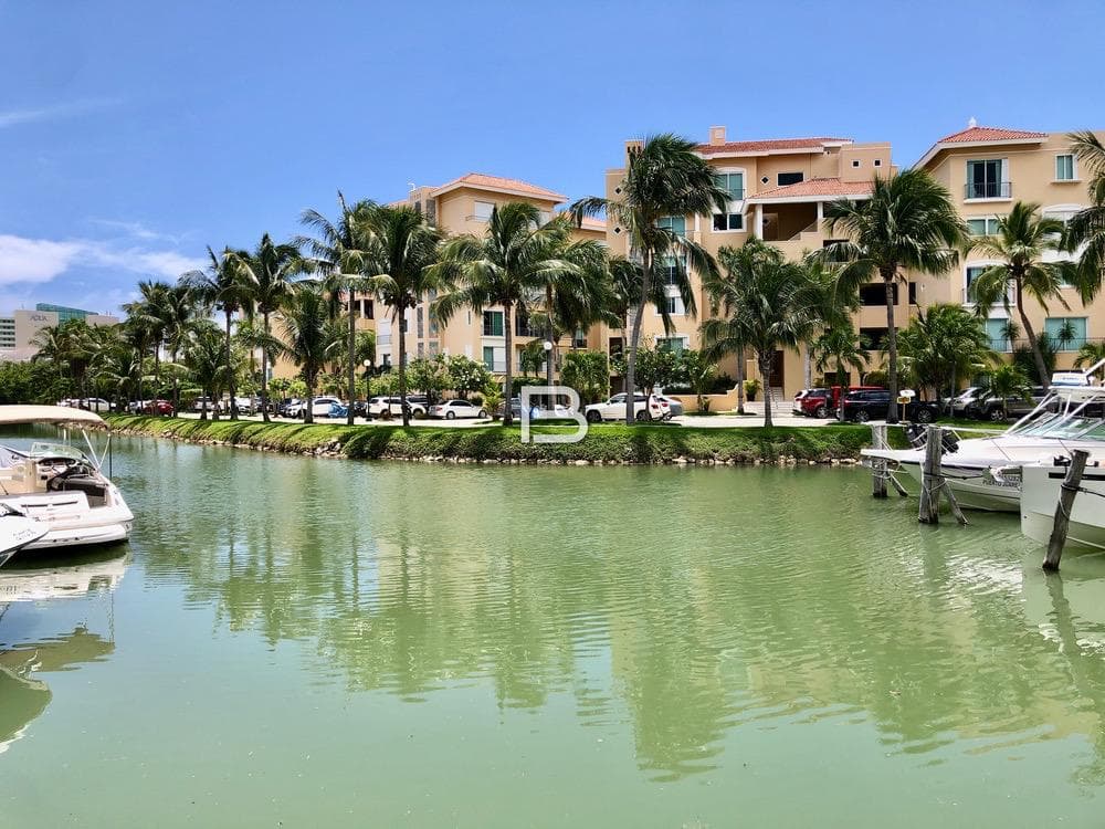 Isla Dorada: Furnished Ground-Floor Apartment for Rent