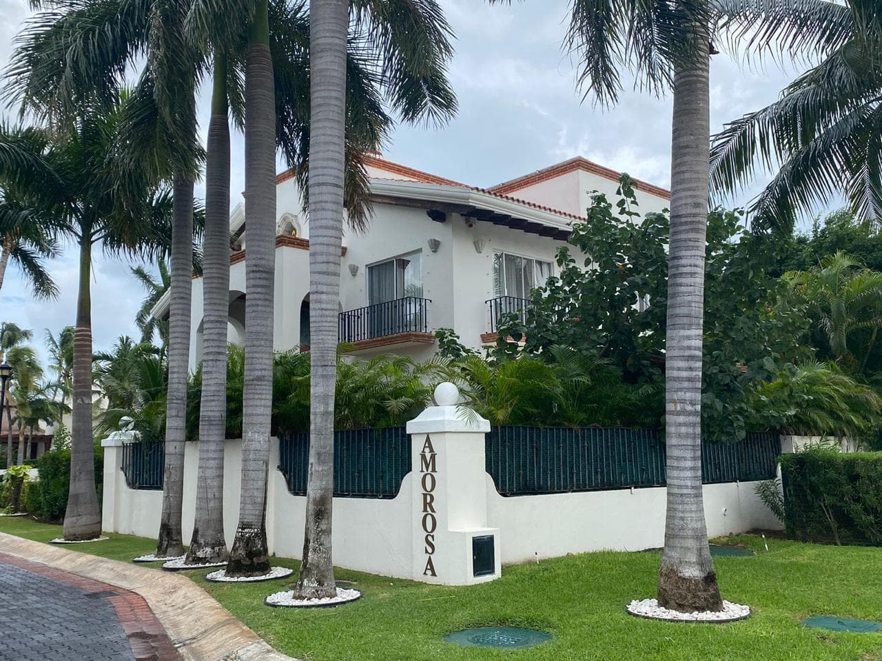 House for Sale, 3 Bedrooms, Solar Panels, Office, TV Room, Isla Dorada, Cancún