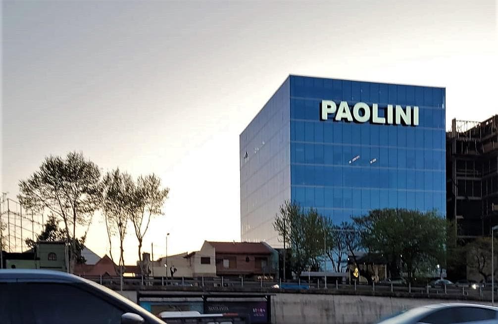 Offices in Vicente López across from Panamericana
