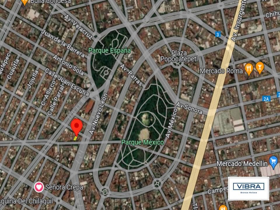 House with ZONING PERMIT for sale in Condesa.