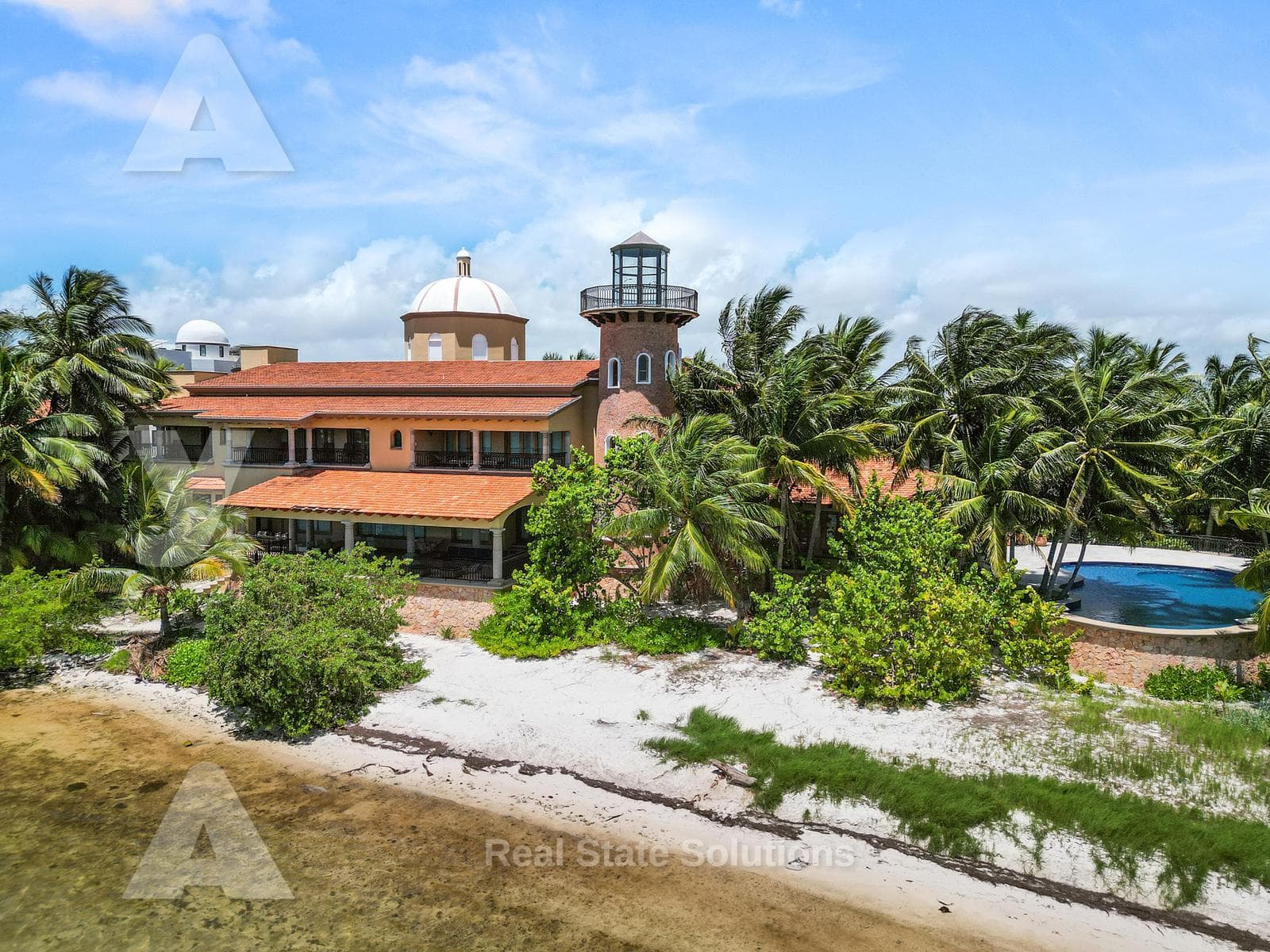 House for Sale, Luxury Oceanfront, 7 Bedrooms, 2 Pools, Hotel Zone, Cancún
