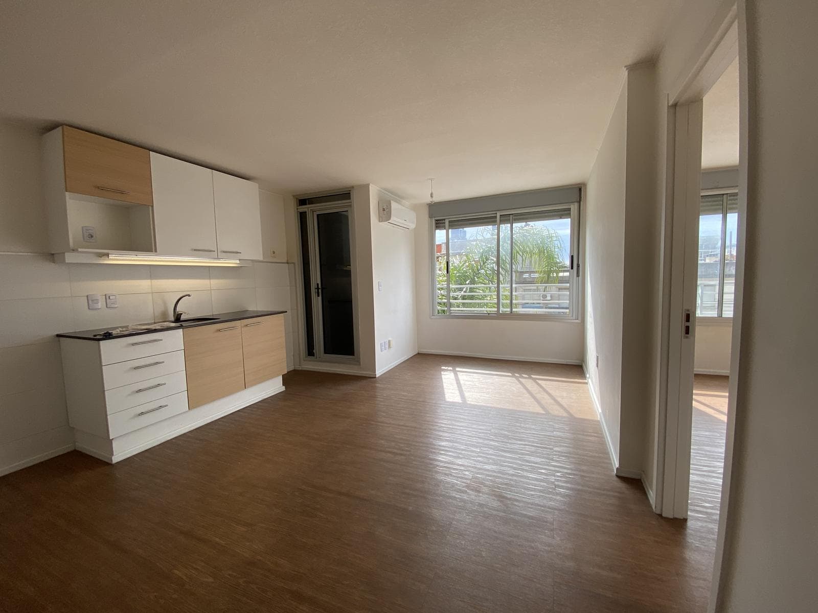 1-Bedroom Apartment for Rent, on a main avenue, building with amenities, Tres Cruces