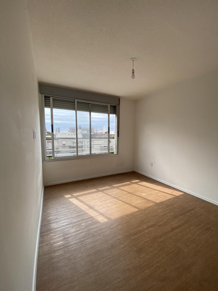 1-Bedroom Apartment for Rent, on a main avenue, building with amenities, Tres Cruces