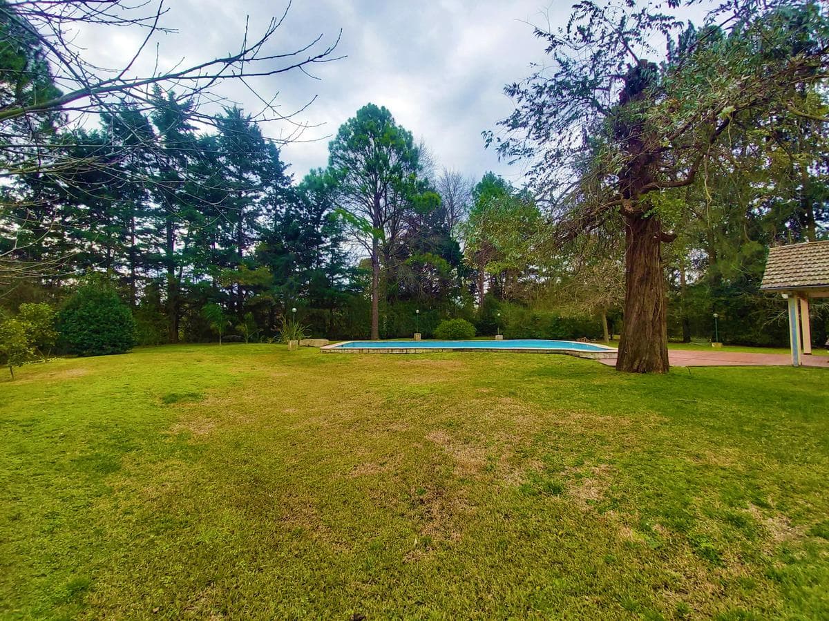 Beautiful property with a 3,000 m2 lot in the Parque Exaltación neighborhood