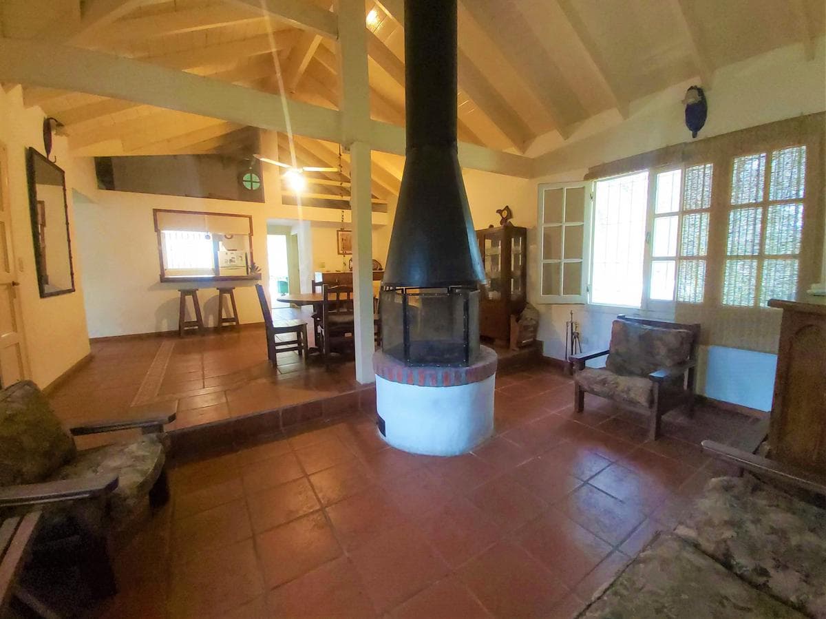 Beautiful property with a 3,000 m2 lot in the Parque Exaltación neighborhood