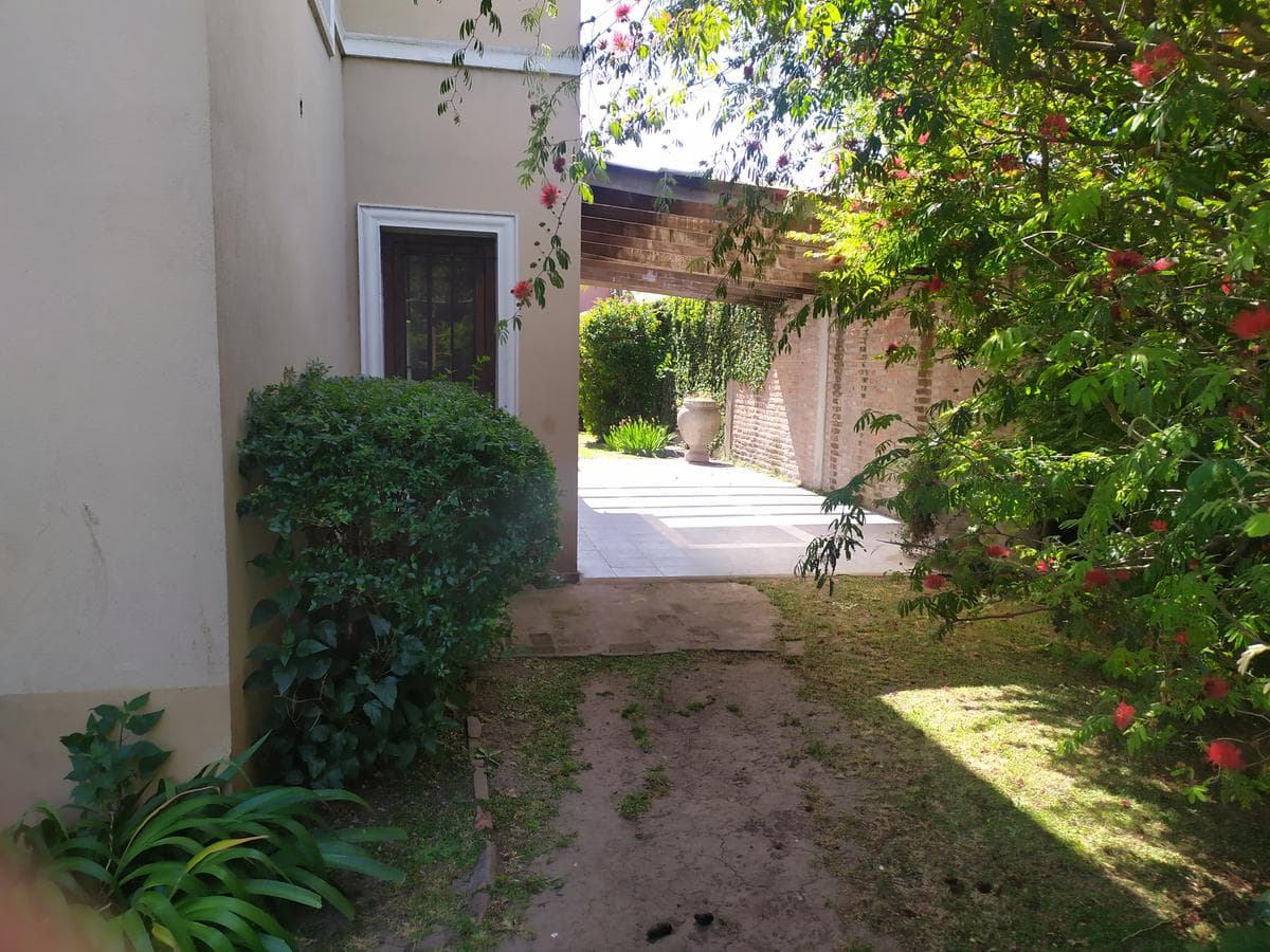 JANUARY SHORT-TERM RENTAL in Bella Vista, San Miguel—Carrefour San Miguel area