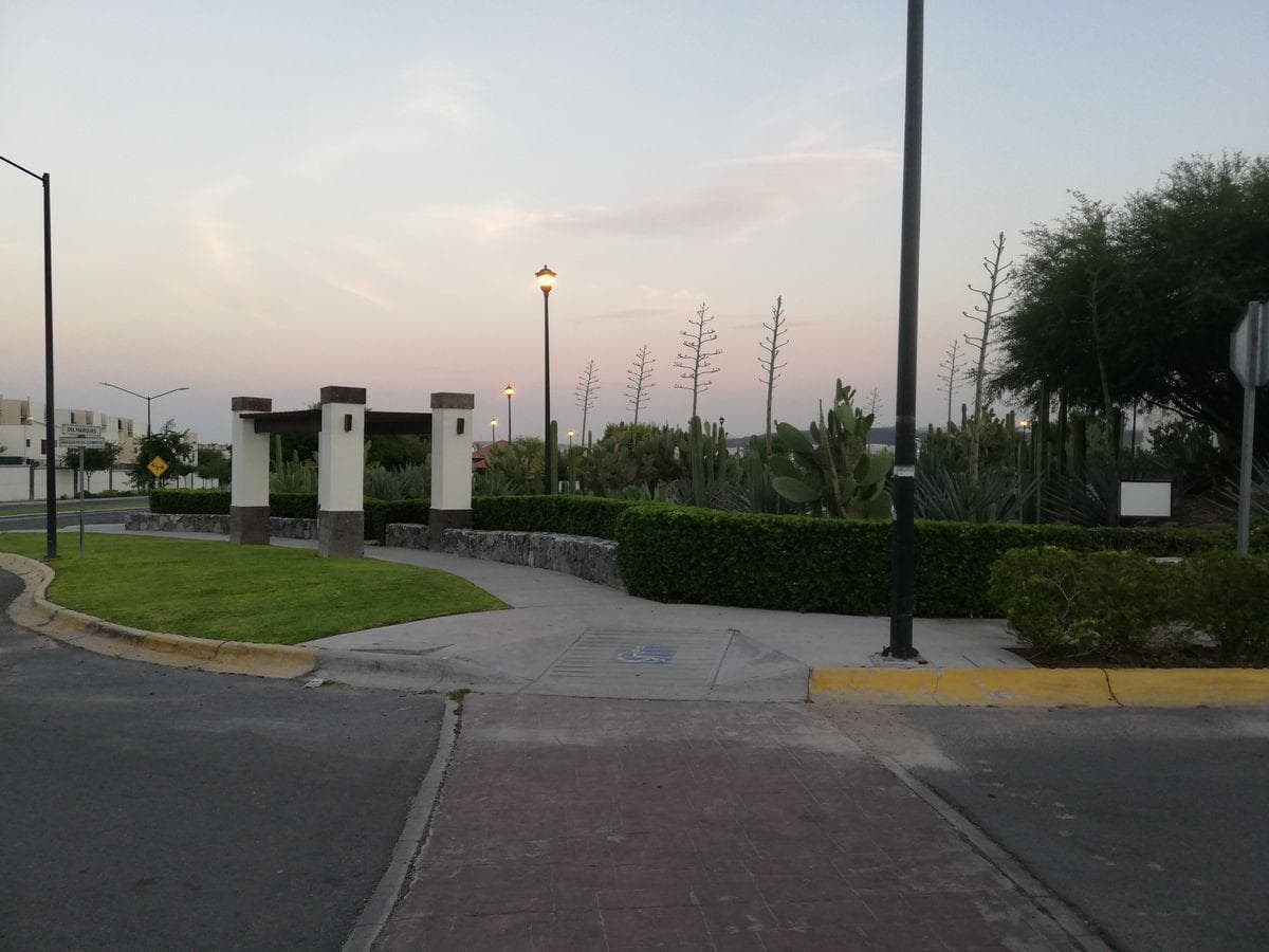HOUSE FOR RENT IN RINCONES DEL MARQUES, QUERÉTARO