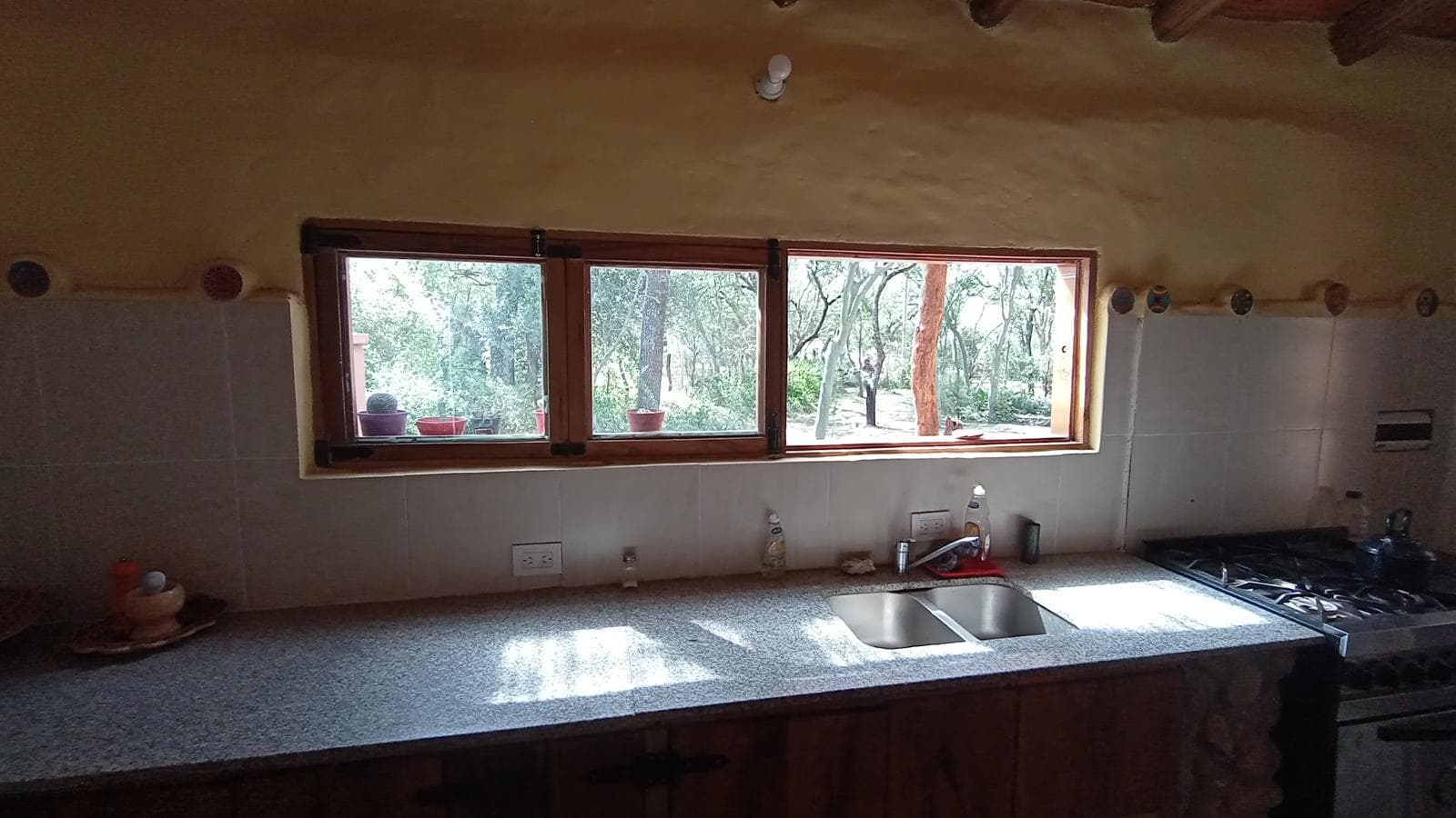 Adobe House in La Aguadita | Villa de Las Rosas | Natural Setting | Deed
