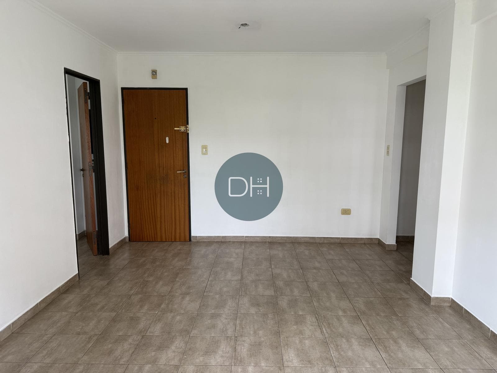 Apartment for Rent at 60 between 9th and 10th Streets, La Plata