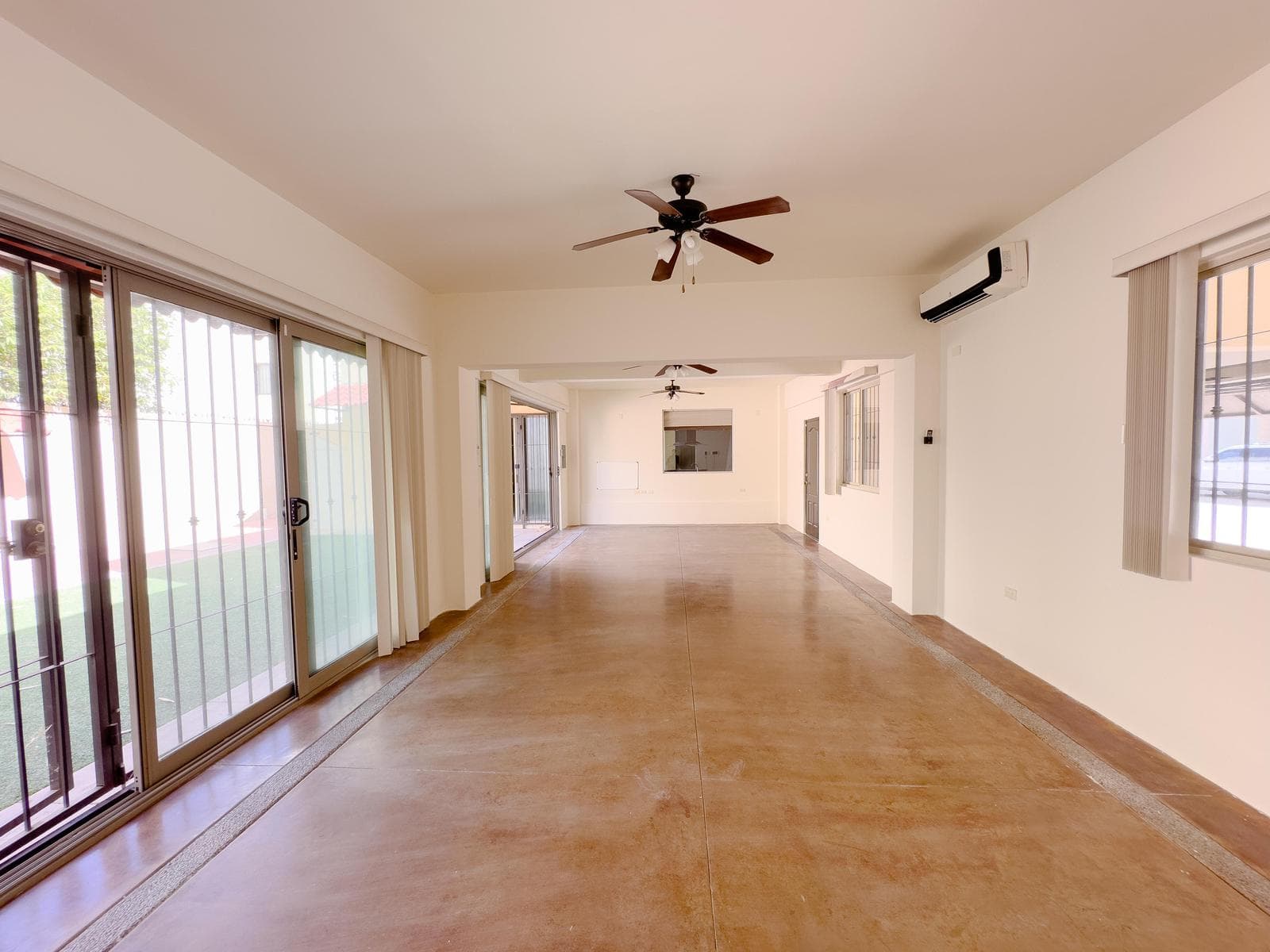 House for sale in La Rioja Poniente Privada, Abalos, Hermosillo, Sonora.