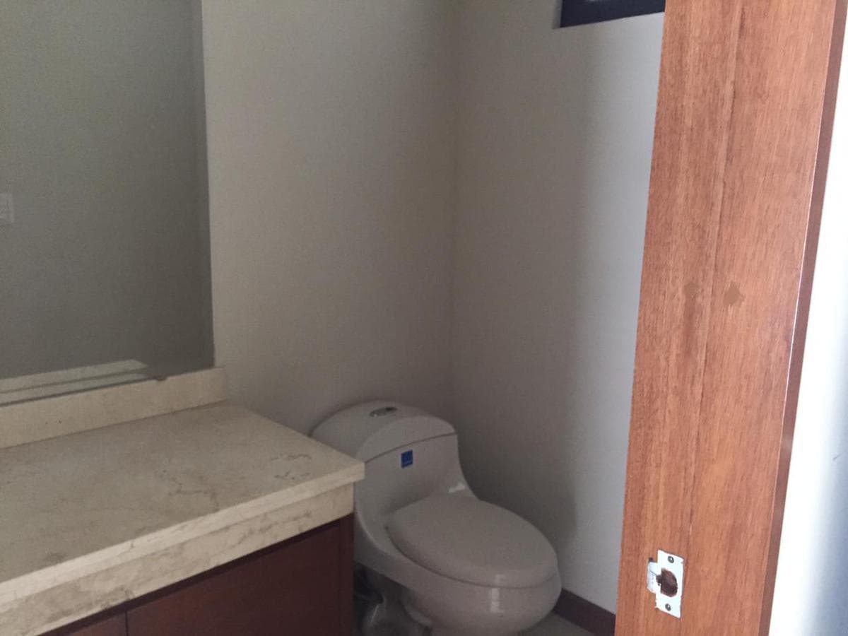 HOUSE FOR SALE IN LA JOYA RESIDENCIAL