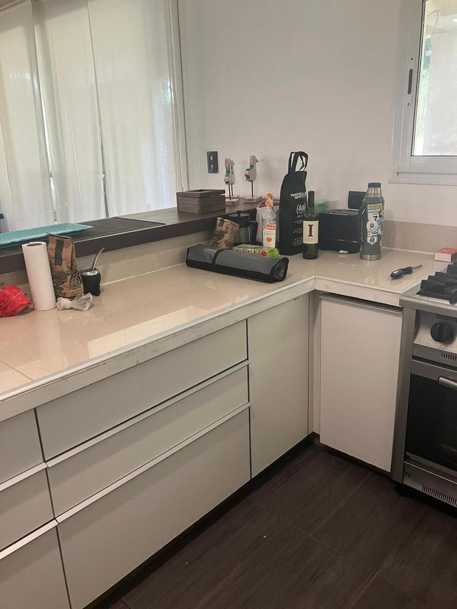 Modern 5-room house on a great lot