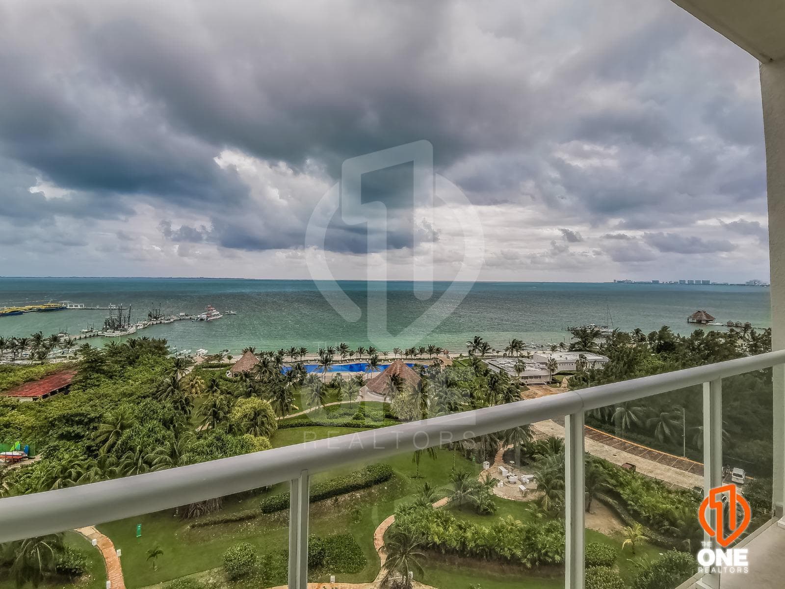 Apartment in AMARA RESIDENCIAL PLAYA PRIVADA