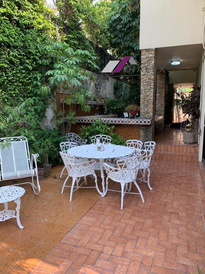 Contry La Silla - RESIDENCE FOR SALE IN THE CONTRY AREA OF GUADALUPE, N.L.