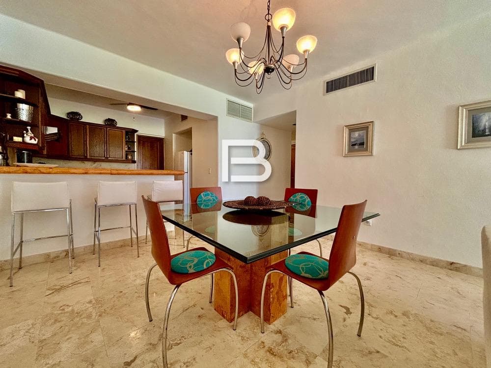 Isla Dorada: Two-Bedroom Furnished Apartment for Rent