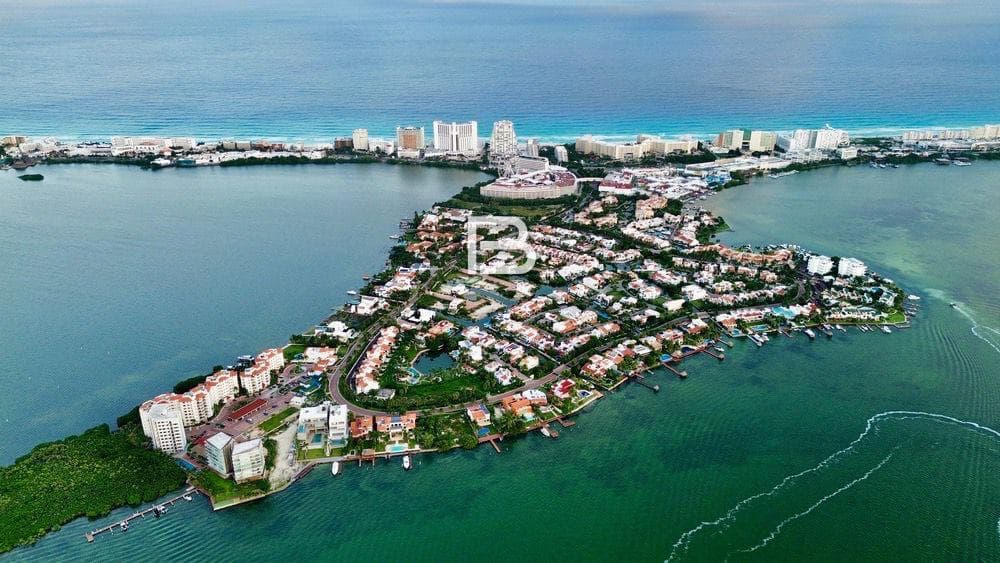 Isla Dorada Apartment for Sale