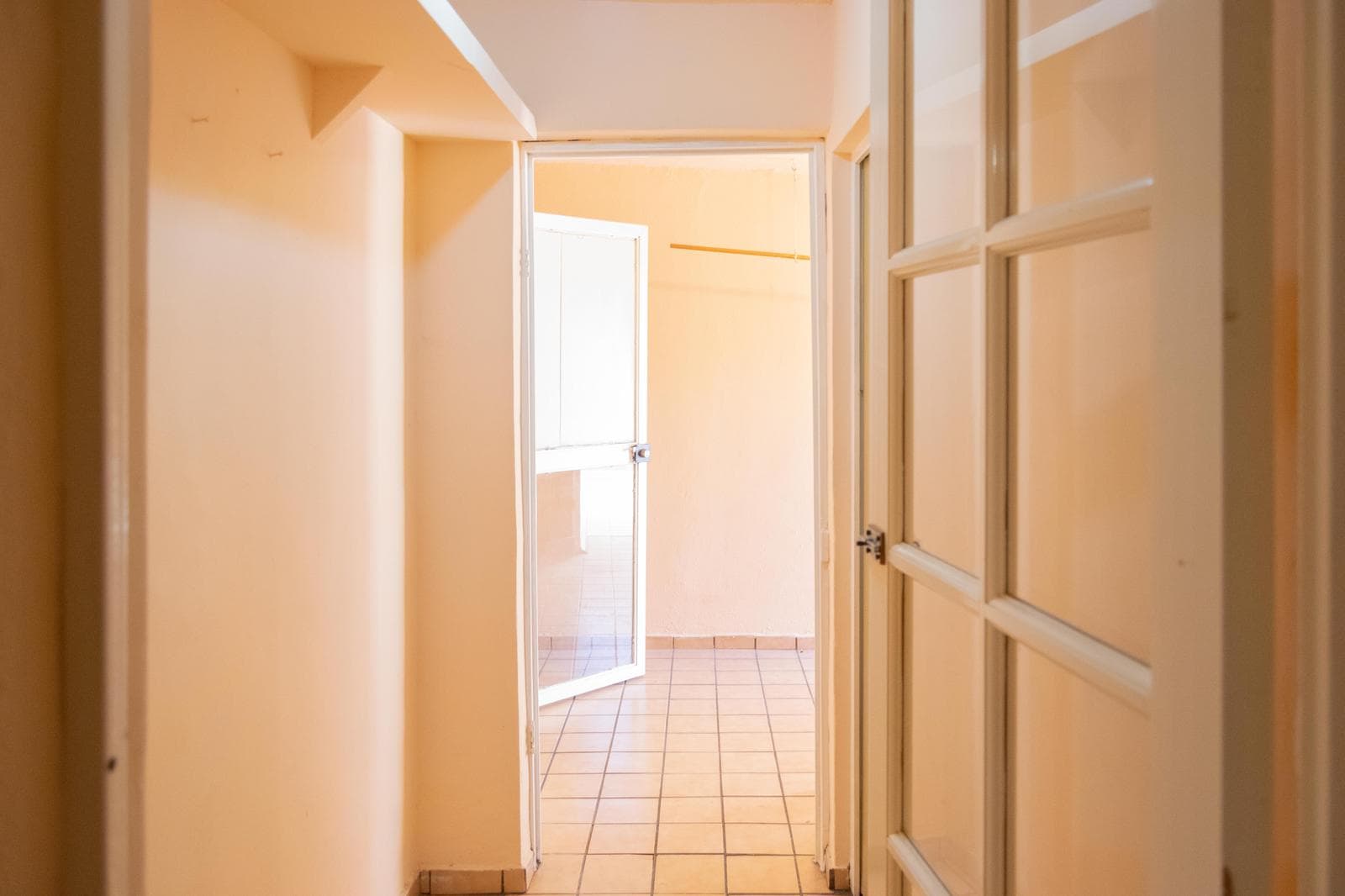 Spacious house for rent in Colonia Paseo del Sol. Excellent, central location in the western part of the city.