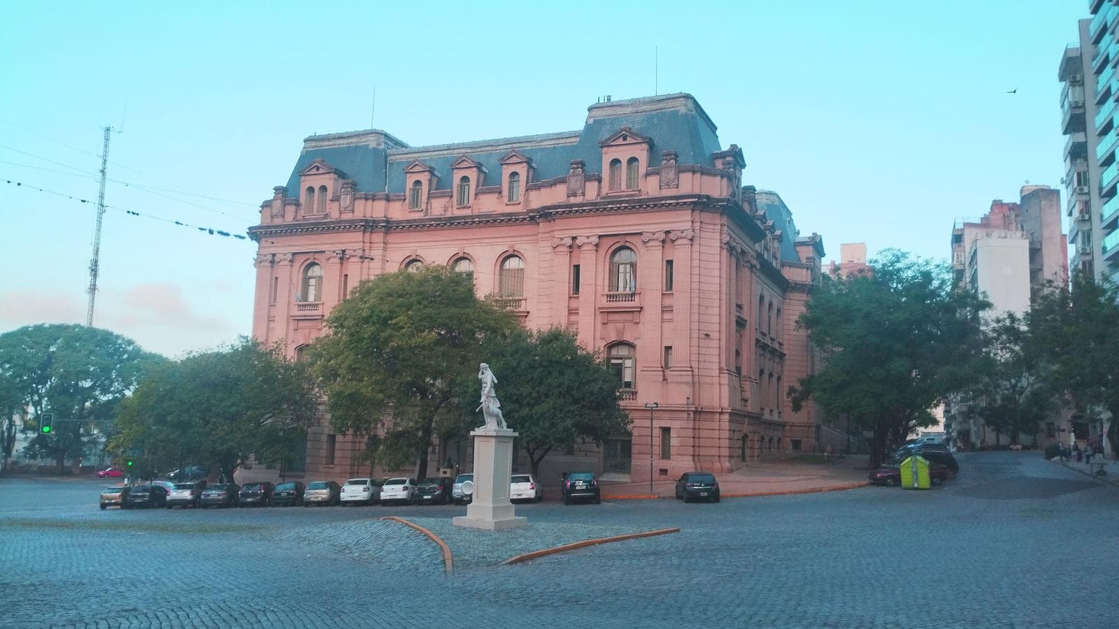 Loft Apartment for Sale: Divisible Half-Floor Unit with Unobstructed River View. Rosario