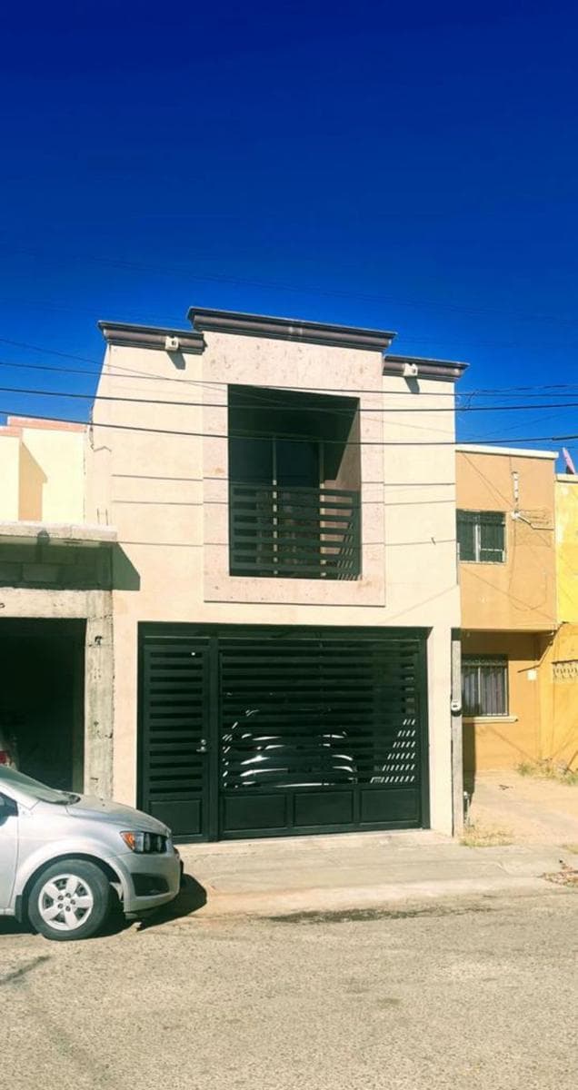 House for sale in Las Lomas, Real del Parque neighborhood
