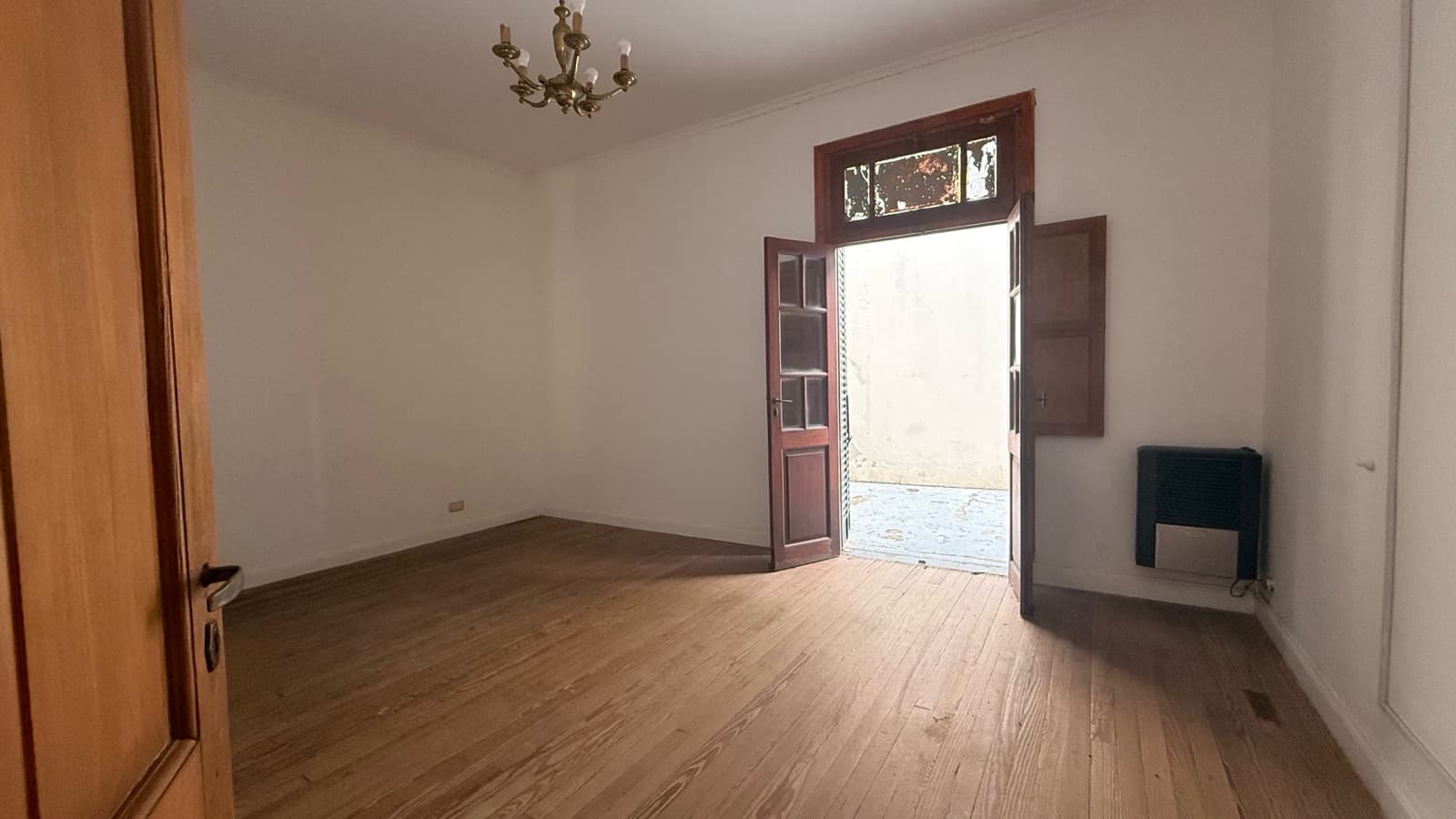 CENTRAL HOUSE FOR RENT IN LOBOS