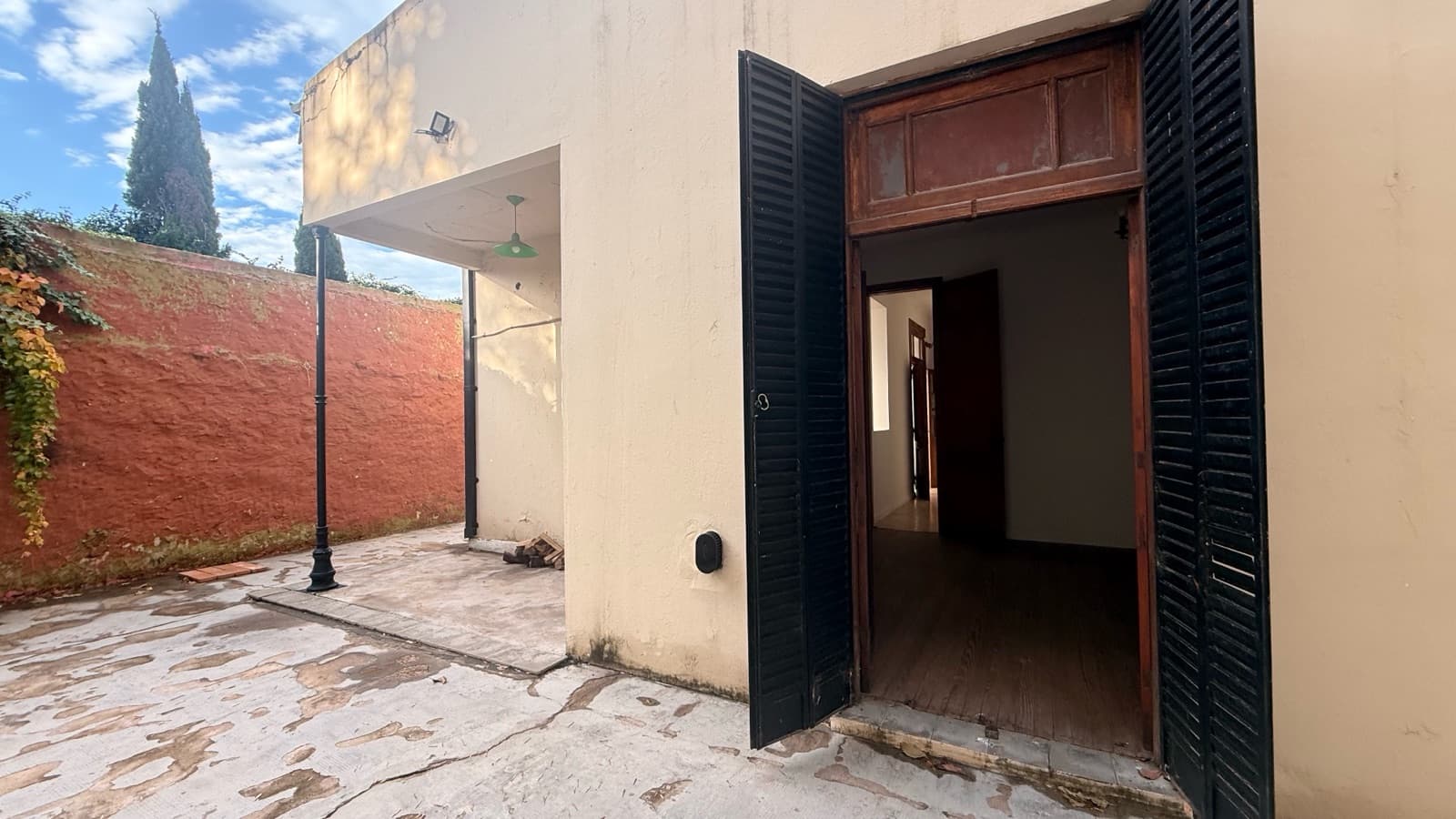 CENTRAL HOUSE FOR RENT IN LOBOS