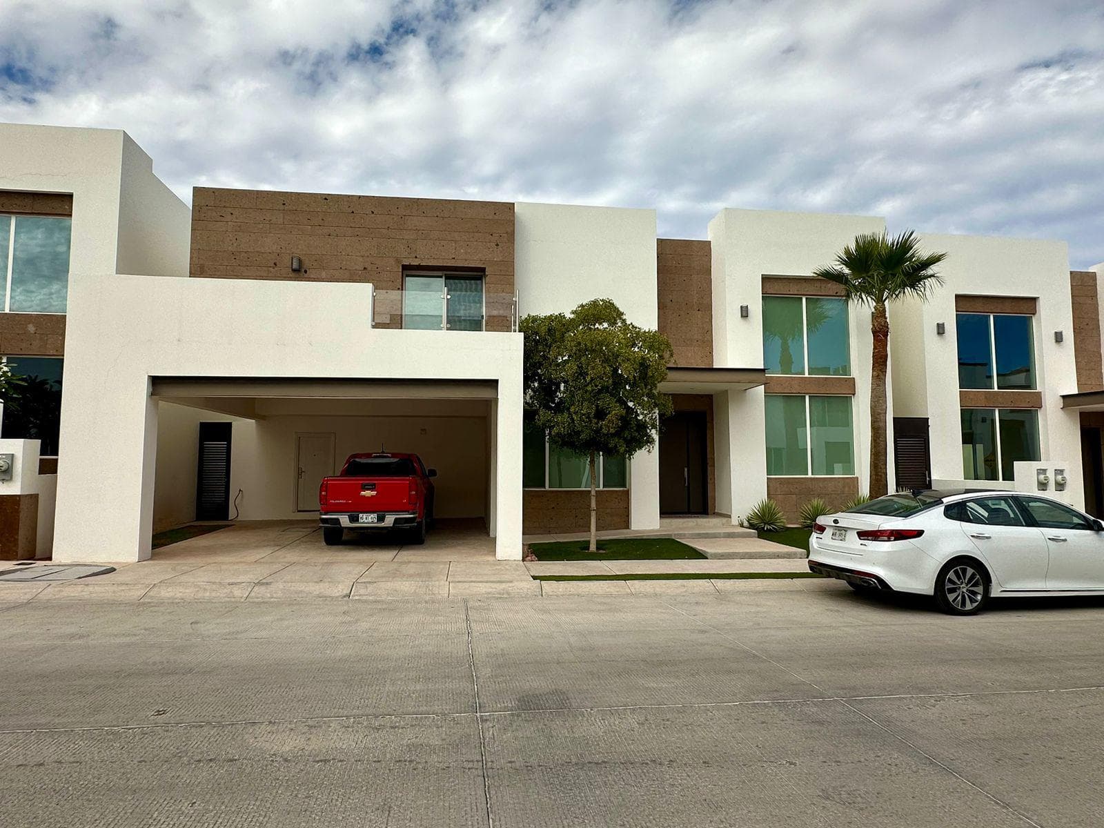 House for sale in La Coruña Residencial, Orzan neighborhood.