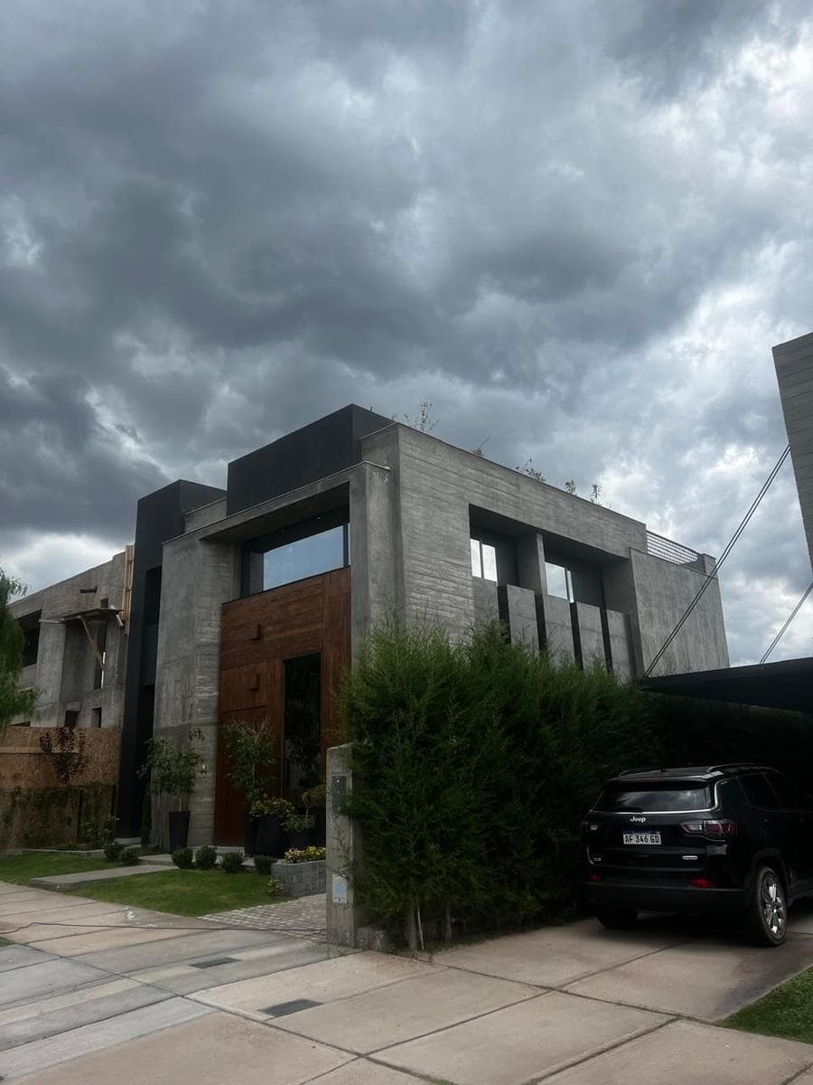 Casa en Barrio Dalvian