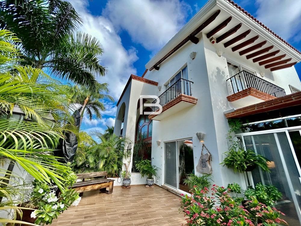 Isla Dorada: Fully Furnished House for Rent