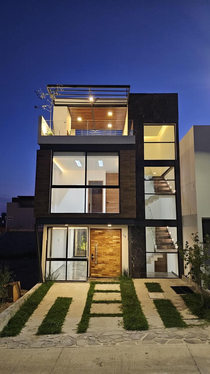 HOUSE FOR SALE IN VALLE IMPERIAL, ZAPOPÁN, JALISCO