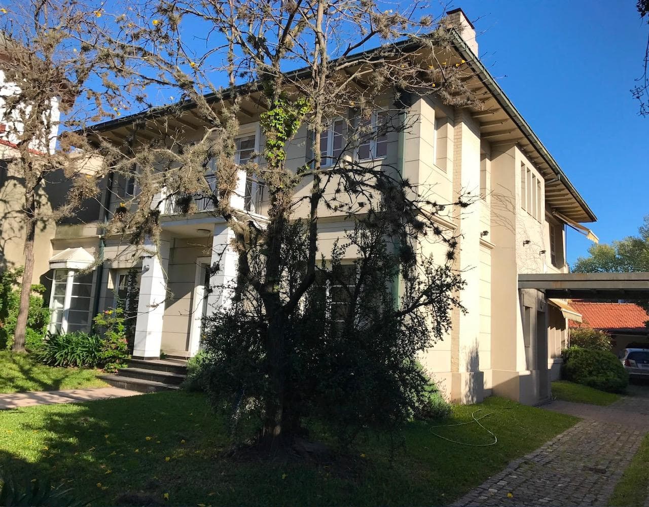 5-room house. Park, barbecue area. Villa Devoto