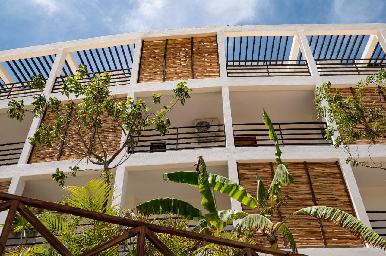 APARTMENT FOR SALE WITH JACUZZI AND SAUNA: 1 BEDROOM, 1 BATHROOM, 60 M² IN TULUM