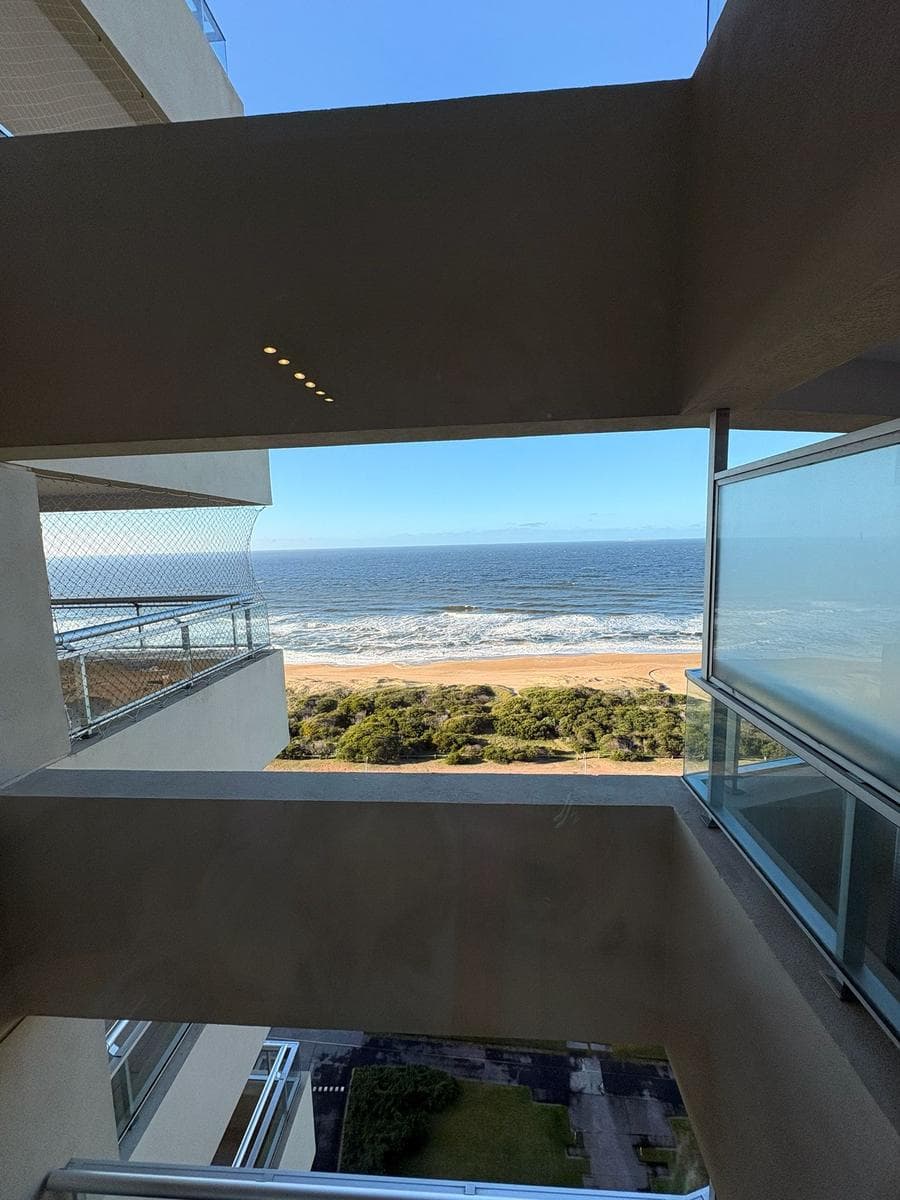 Punta del Este: Apartment for Annual and Short-Term Rentals in Torrelobos - TM 5463